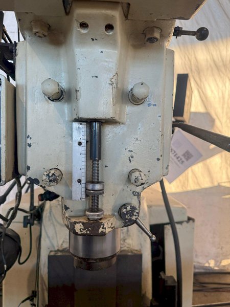 5 HP BRIDGEPORT SERIES II SPECIAL KNEE MILL. STOCK # 0671425