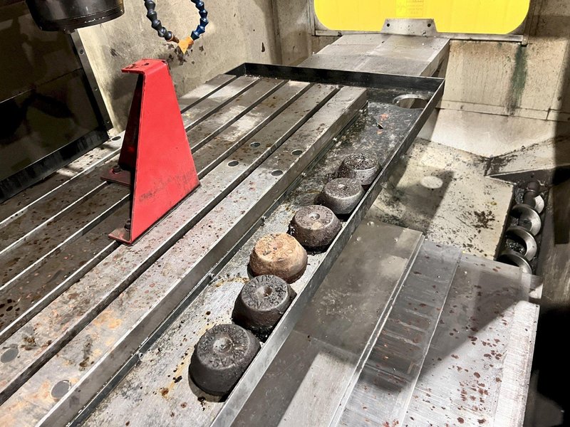 HAAS VF-4 VERTICAL MACHINING CENTER: STOCK #21101