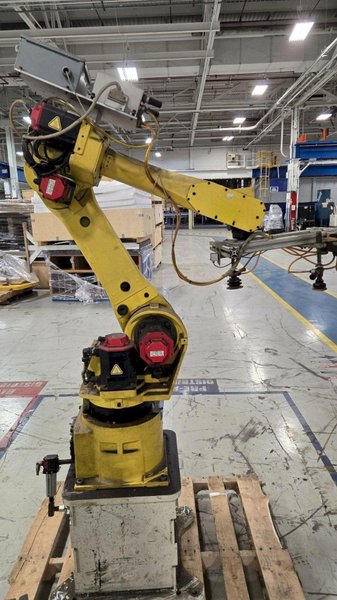 FANUC M-16IB/20 + R-J3IB ROBOT ARM AND CONTROL PANEL NO TEACH PENDANT USED