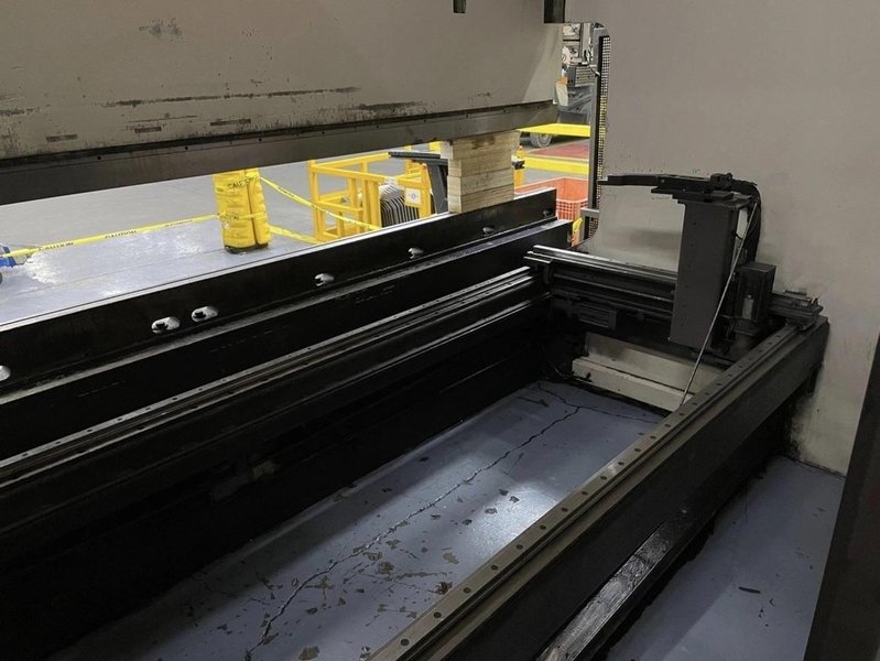 320 Ton x 13′ Bystronic PR 320X4100 Hydraulic Press Brake, 2007 – 6 Axis Backgauge