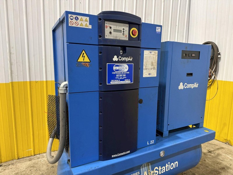 20 HP COMPAIR MODEL #LFR2A ROTARY SCREW AIR COMPRESSOR WITH DRYER: YOBRO #25816