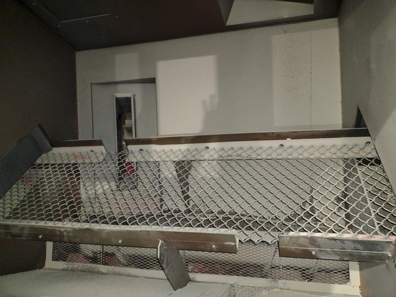 4 WHEEL X 18" VIKING MODEL #MP1809P CHAIN MESH BELT DE-FLASHING / SHOT BLAST MACHINE: STOCK #21636