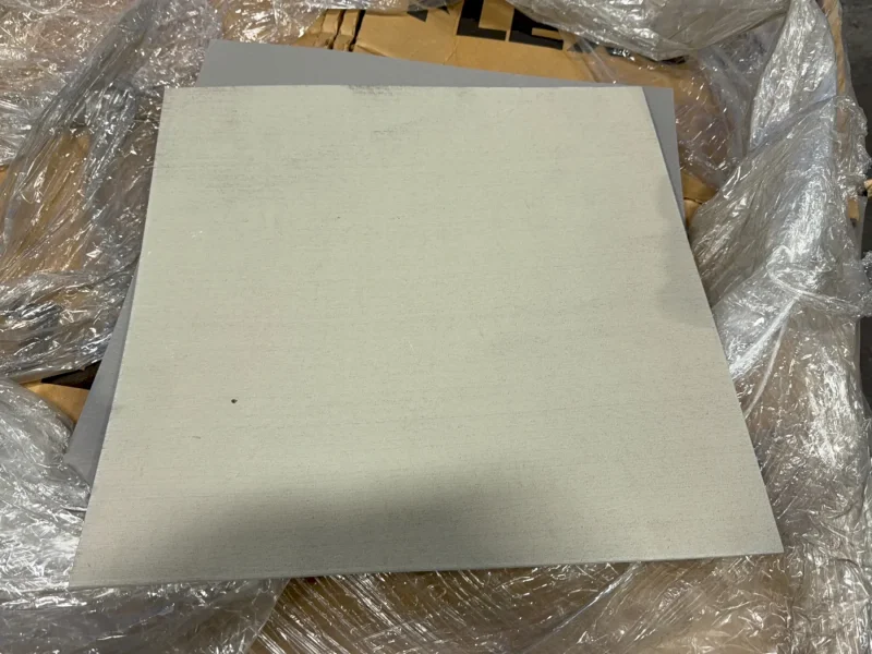 FLEXCO 18”X18”X1/8” FLOOR TILES   -  SE-061/se-023