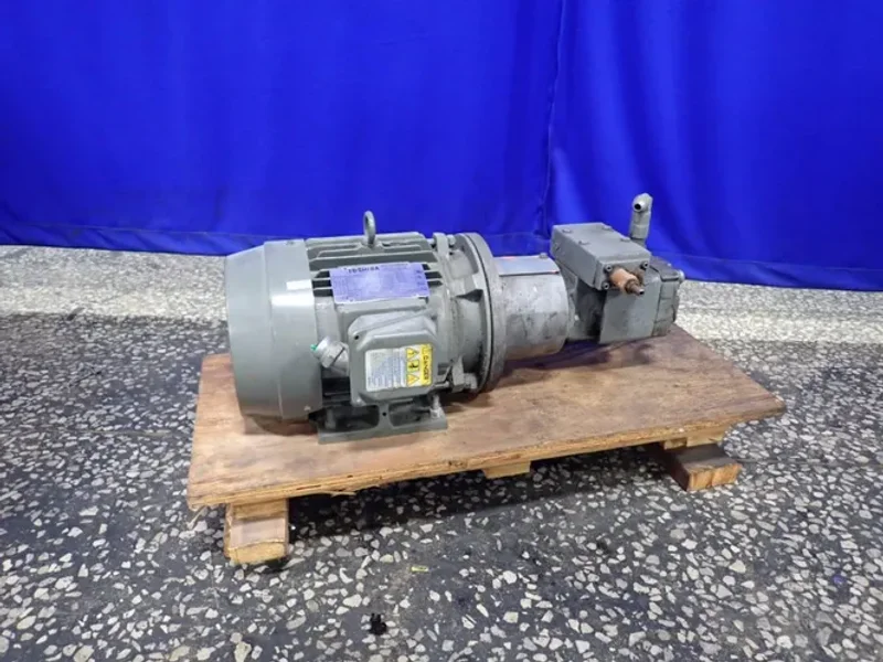 OILGEAR 5 HP HYDRAULIC PUMP  -  PVWH-06-R5AV-CNNN