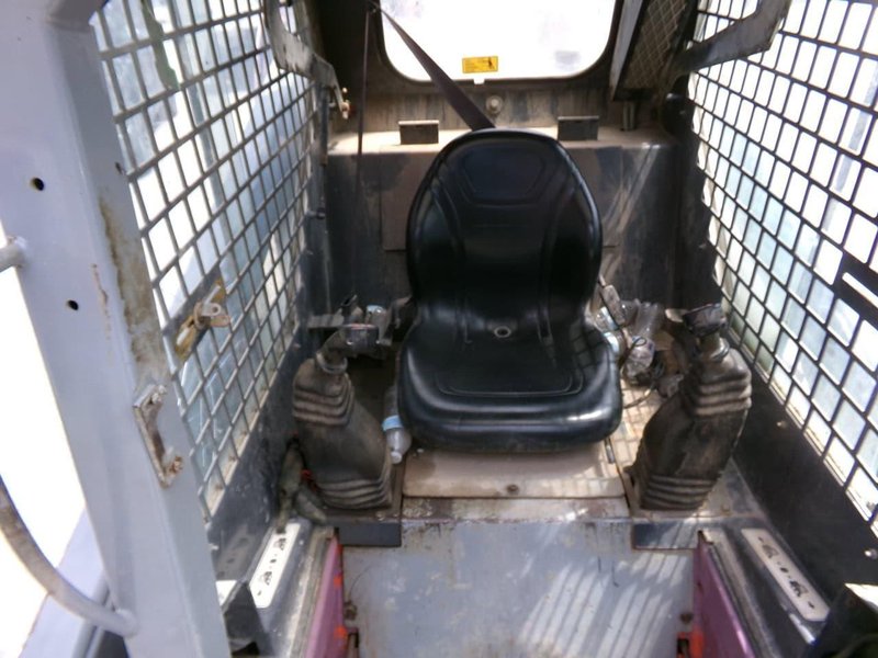 Thomas T250 Skid Steer Loader, 2008 – 87 HP Kubota Diesel, 2,500-Lb Lift Capacity, Auxiliary Hydraulics