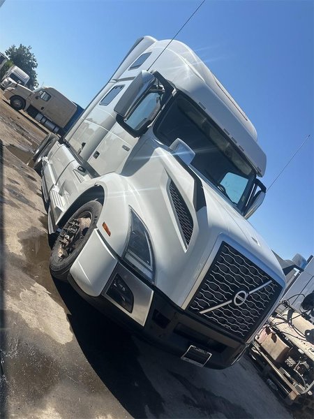 2023 Volvo VNL64T860 4V4NC9EJ5PN307510