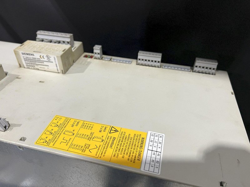Siemens Simodrive 611 Servo Drive Unit 6SN1145-1BA02-0CA1 6SN11451BA020CA1