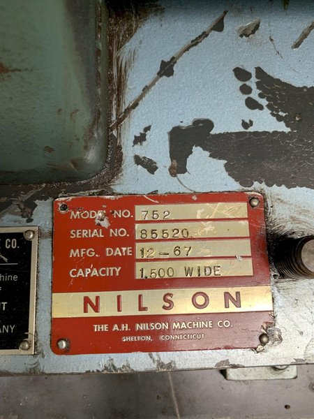NILSON MODEL 752 4-SLIDE MACHINE (14314)