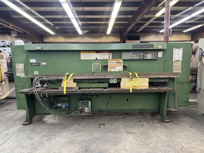 1/4″ x 10′ Cincinnati 250HSX10 Shear, 2000