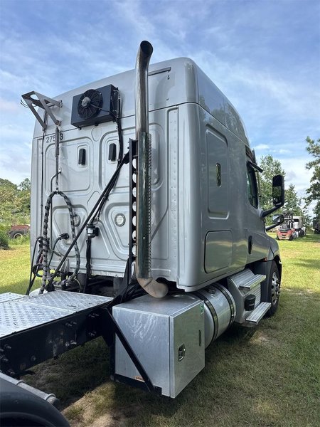 2020 Freightliner Cascadia 126 1FUJHHDV4LLMA8509