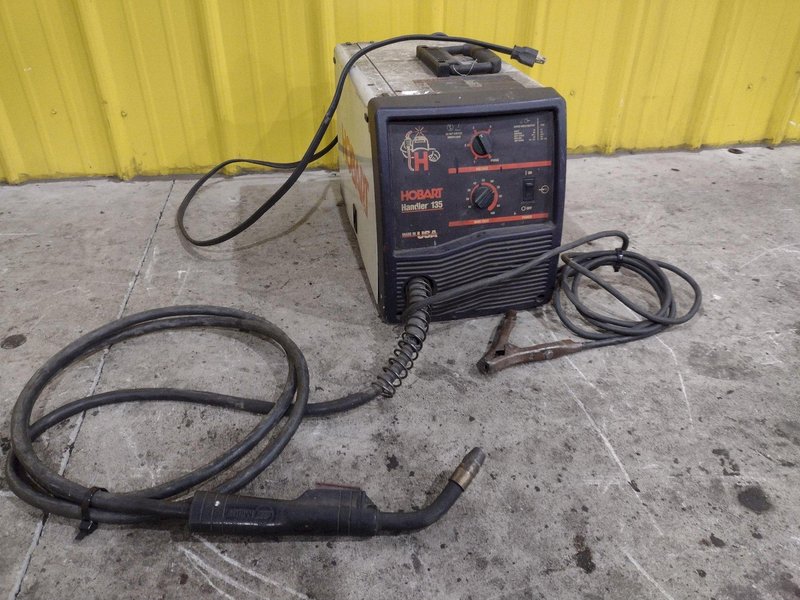 HOBART HANDLER 135 MIG WELDER: YOBRO #24384