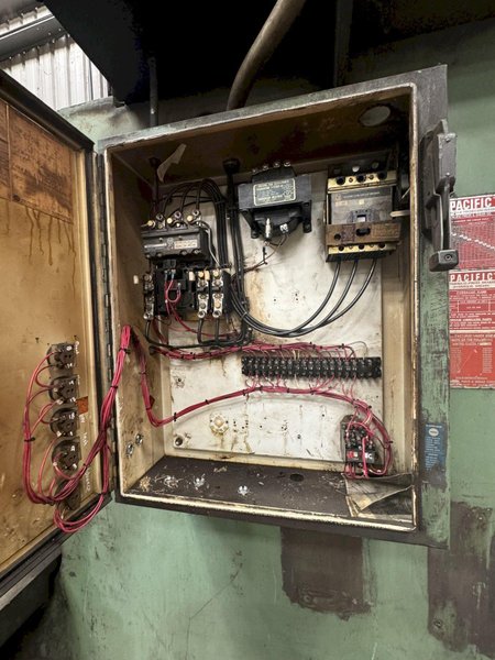 200 TON PACIFIC MODEL #200PF PRESSFORMER HYDRAULIC PRESS: STOCK #19201