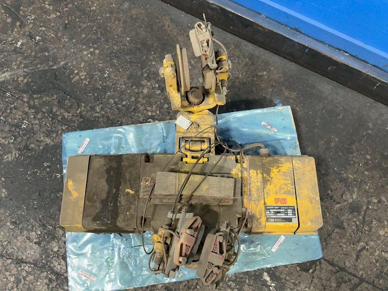 ACCO WRIGHT 1000 LBS HOIST