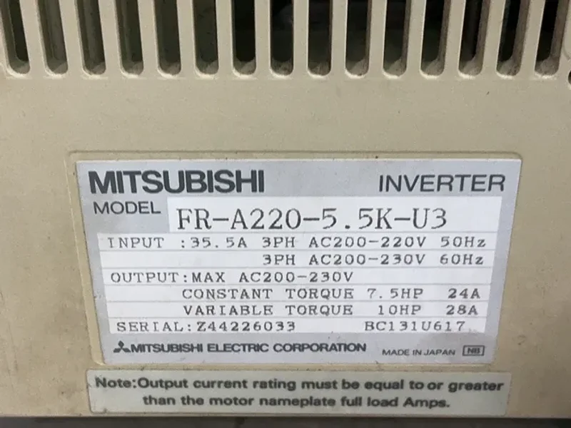 MITSUBISHI FREQROL-A200 AMP INVERTER 5K-U3  -  FR-A220-5.5K-U3