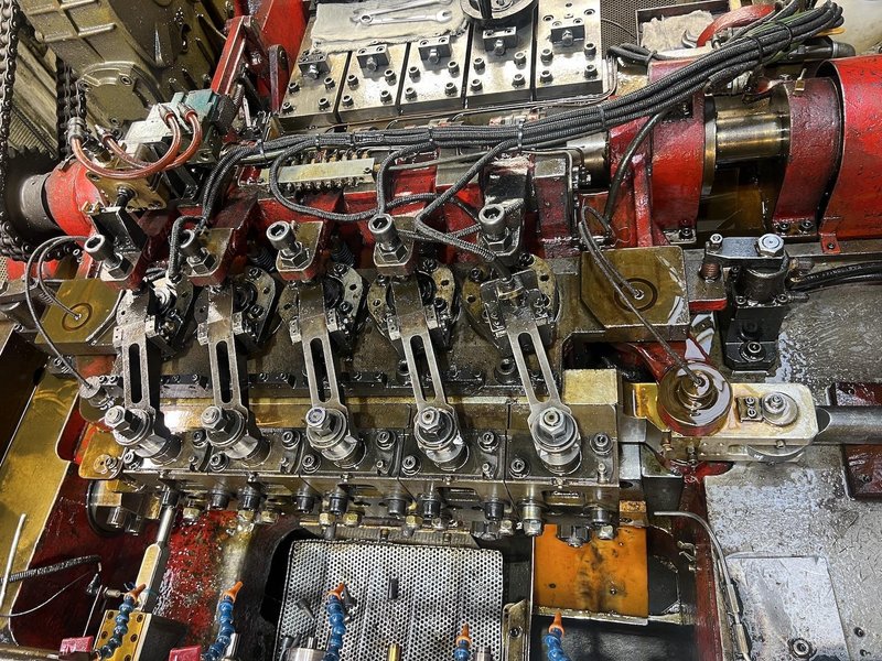 Chun-Zu Model CBP-165S Five Die Bolt Former