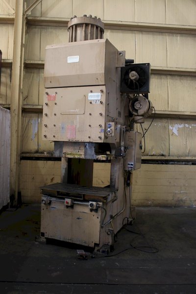 300 TON STANDARD HYDRAULIC C FRAME PRESS: STOCK #73994