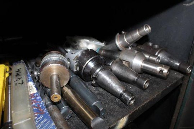 2.5&quot; DEVLIEG 2B-36 SPIRAMATIC HORIZONTAL BORING MILL W/ TOOLING. STOCK # 0881425