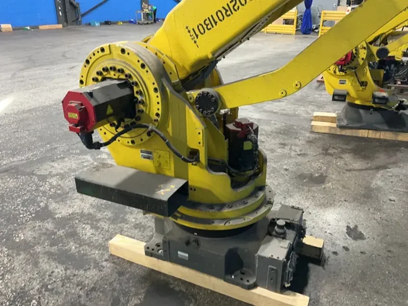 FANUC ROBOT ARM  -  M-900IA/260L