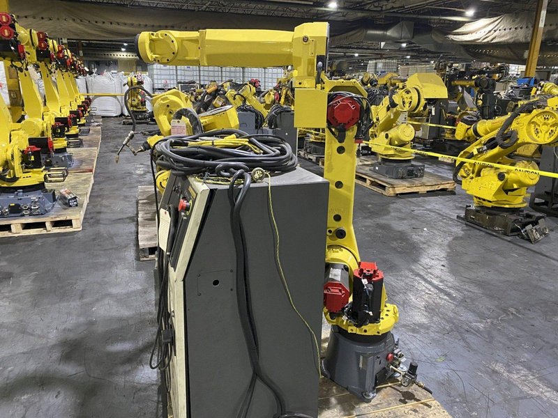 FANUC – ArcMate 120iC w/ R-30iA Controls REFURBISHED