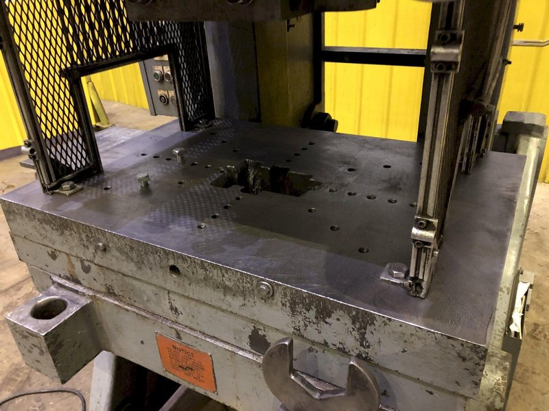 80 TON SOUTHBEND MODLE #OBI-90 BACKGEARED OBI PUNCH PRESS, 4" STROKE: STOCK 16281