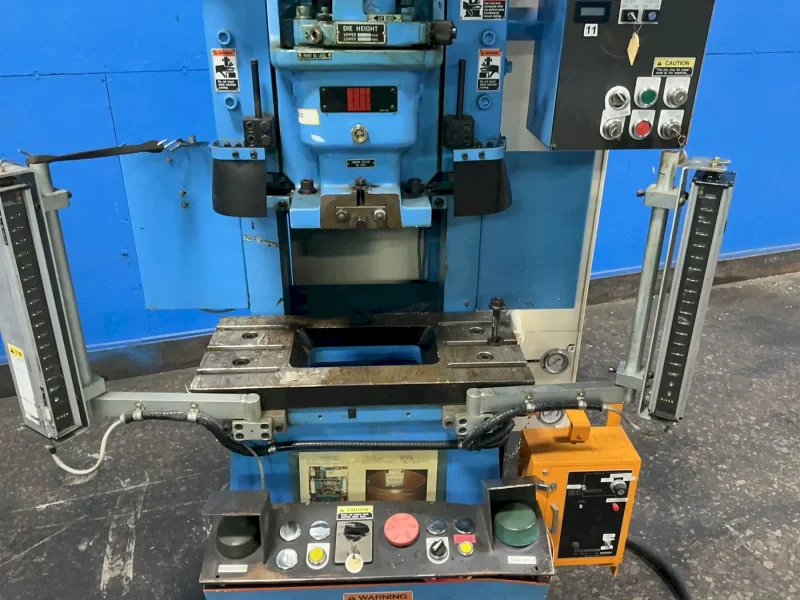 WASINO ENGINEERING 25 TONS GAP FRAME PRESS  -  PUX 25