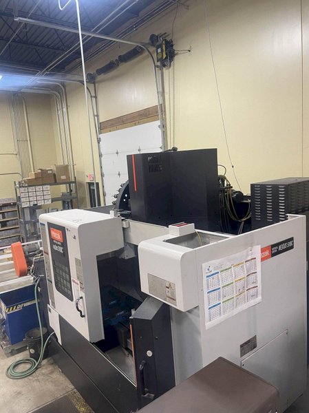 Mazak Nexus VCN 510C VMC, 2005 – Low Hours, Chip Conveyor, Through Spindle Coolant, Tool Setter