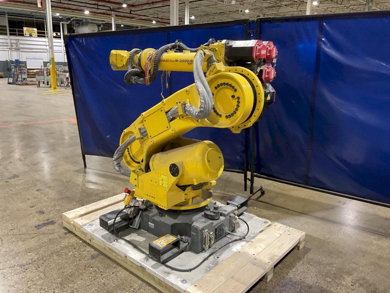 FANUC R-2000IB/165F w/ R30IA CONTROLLER AND PENDANT USED 2010 MISMATCHED