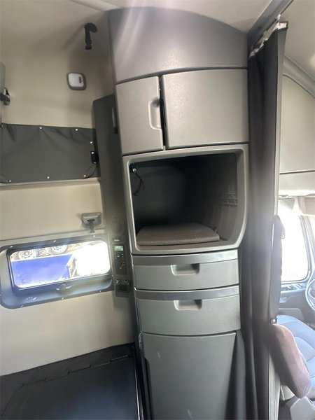 2023 Volvo VNL64T860 4V4NC9EJ5PN307510