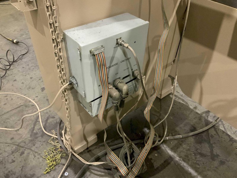 135-TON X 10' CINCINNATI HYDRAULIC PRESS BRAKE STROKE: STOCK #80580