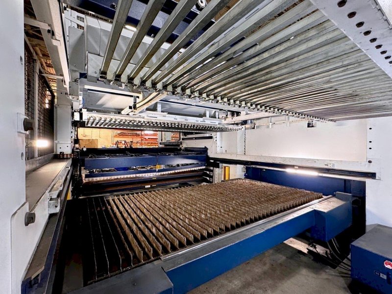 Trumpf TruLaser 3030 4kW Fiber Laser w/ TruStore 3030 A12 Automation