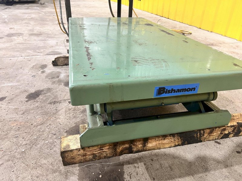 40" X 20" 660 LBS BISHAMON MODEL #X30SBI HYDRAULIC LIFT TABLE, 110V: STOCK #20977