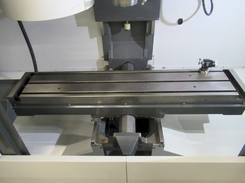 Haas TM-2P CNC Toolroom Mill, 40"x16"x16", 6K RPM, 10 Station ATC, Probing, Coolant System - Only 975 Spindle Hours!