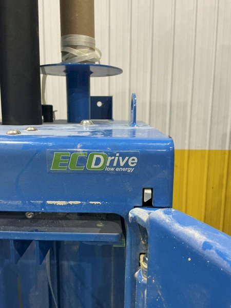 2022 MIL-TEK MODEL #2102 ECODRIVE CARDBOARD &amp; PLASTIC HYDRAULIC BALER: YOBRO #25843