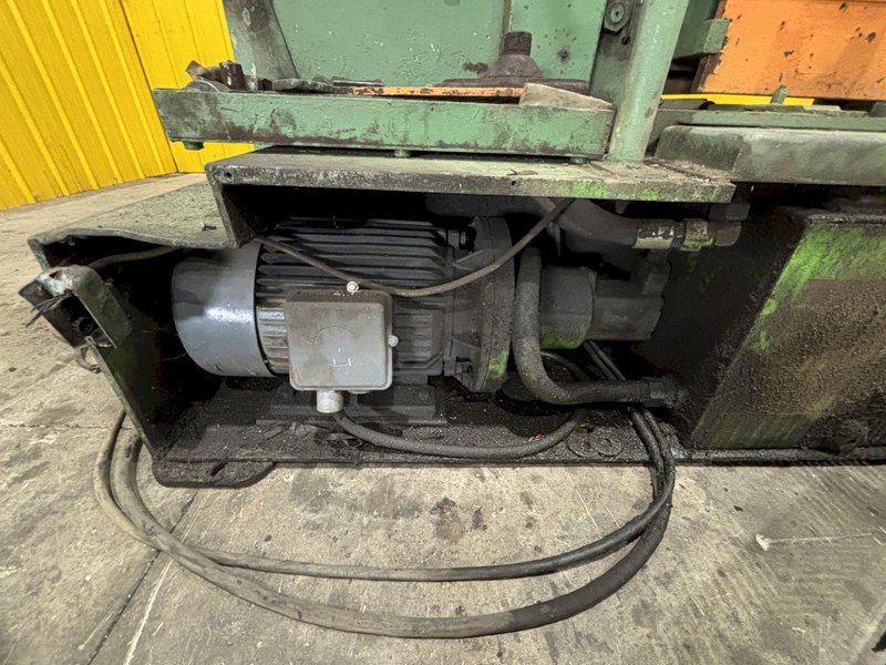120 TON MUBEA MODEL #KLSH1100 HYDRAULIC IRONWORKER: YOBRO #23725
