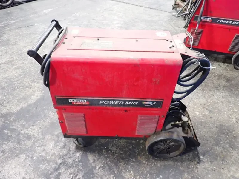 LINCOLN ELECTRIC 350 A WELDER   -  POWER MIG 350MP