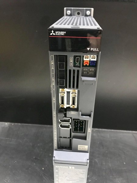 MITSUBISHI MDS-E-V1-20 SERVO DRIVE NEW