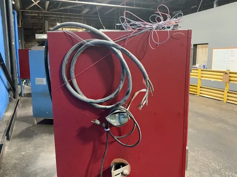 BLUE M 650* F / 343* C OVEN  -  P0M-136C-1