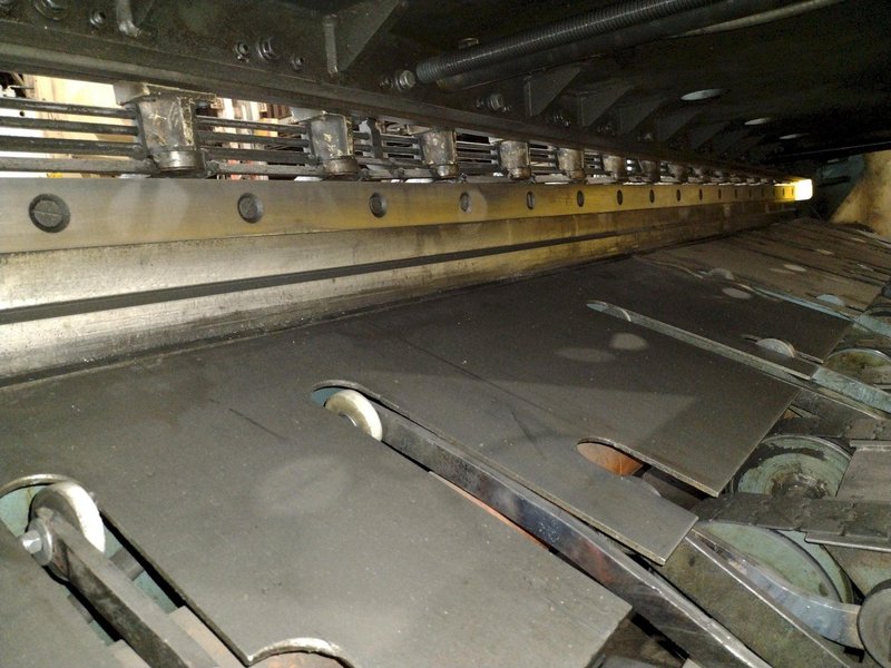 13&#039; x 1/4&quot; AMADA MODEL #M-4065 MECHANICAL POWER SQUARING SHEAR, FRONT GUAGING, CONVEYOR &amp; STACKER: STOCK #19272