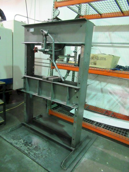 Dake 7-105 75 Ton Hand Operated Hydraulic H-Frame Press- Auction Item