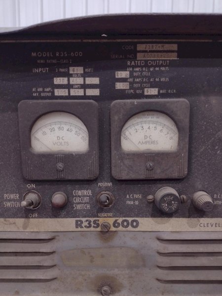 LINCOLN MODEL IDEALARC #R3S-600 WELDER POWER SUPPLY: STOCK# 23618