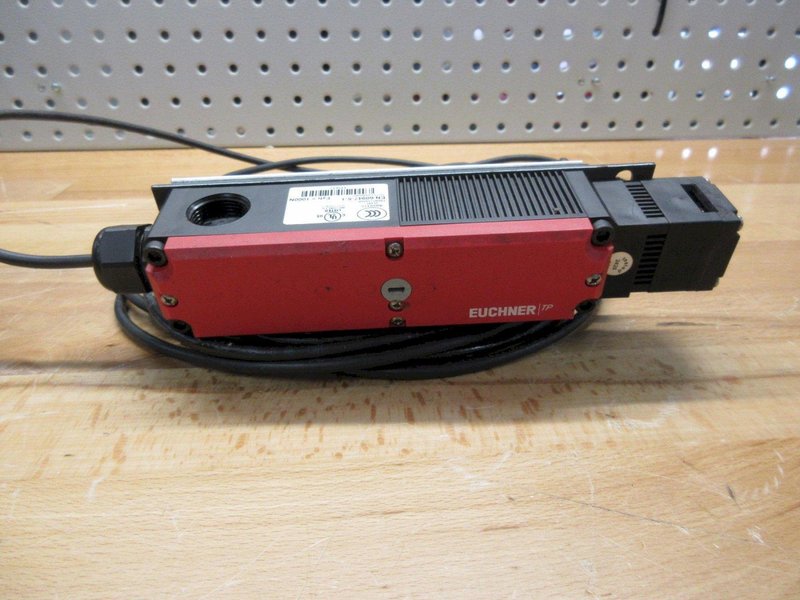 Used Haas 32-1095 CE DOOR INTERLOCK ASSY B (NO KEY) W/ Mounting Bracket &amp; Cable