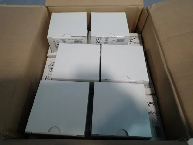 ALLEN-BRADLEY CONTACTOR  -  100-E26KD00
