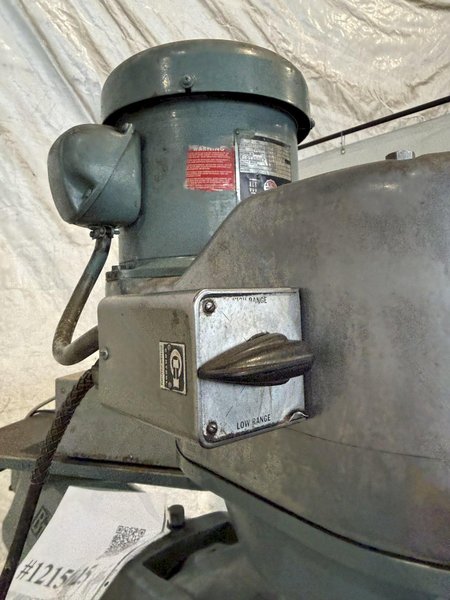 2 HP BRIDGEPORT SERIES 1 VERTICAL KNEE MILL. STOCK #1215025