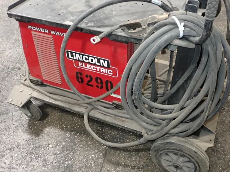 LINCOLN 350 AMP WELDER  -  POWER WAVE S350