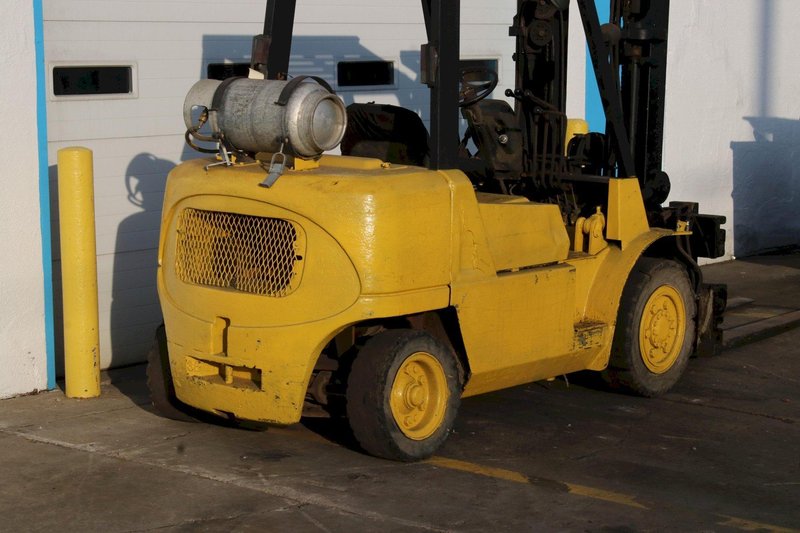 8000 LBS CATERPILLAR PROPANE FORKLIFT: STOCK #75938