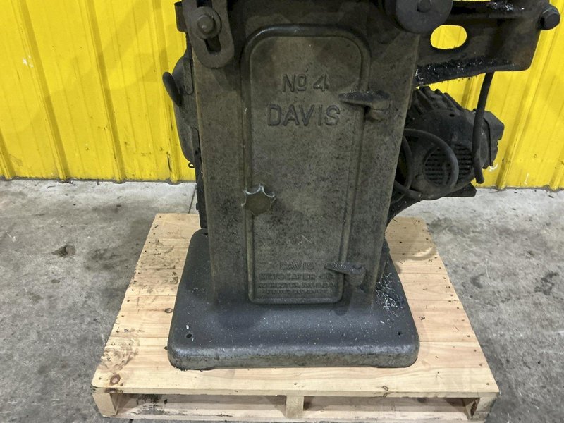 DAVIS KEYSEATER MODEL #4 : YOBRO #24817