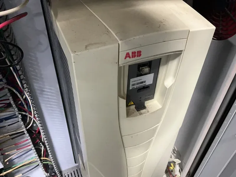 OMAX 126” X 60” X 32” JET MACHINING CENTER   -  55100