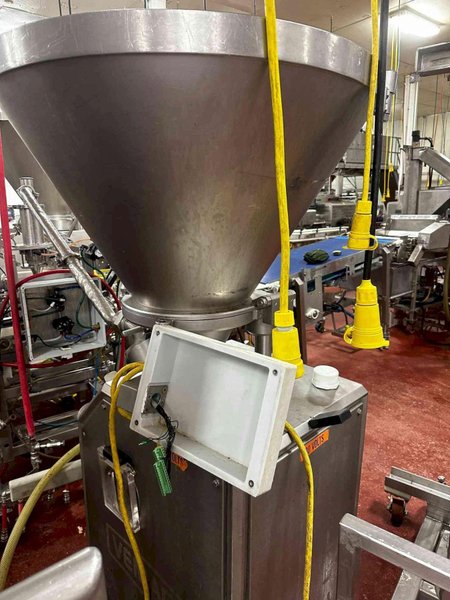 Vemag Robot 500 Continuous Vacuum Filler, 2014 – Needs out ASAP!