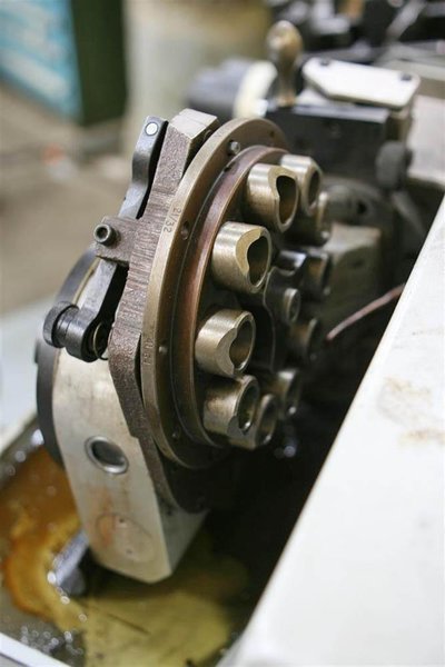 1.5&#039; WINSLOW ENGINEERING MODEL HC HELICAL POINT GRINDER: STOCK #54998
