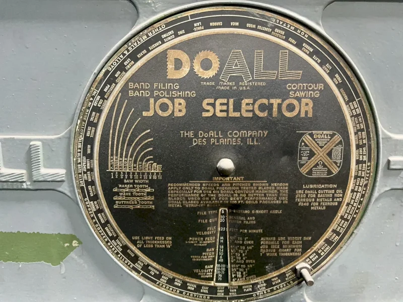 DOALL 30” X 30” VERTICAL BAND SAW   -  V 26